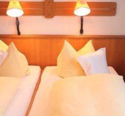 фото отеля Hotel Am Ring Nordlingen