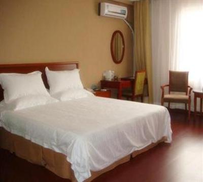 фото отеля Green Tree Inn Rizhao University Town