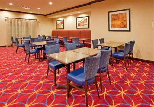 фото отеля TownePlace Suites Midland
