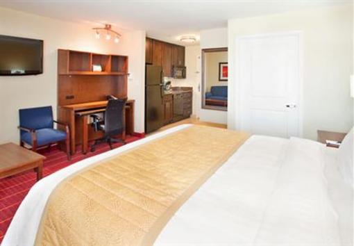 фото отеля TownePlace Suites Midland