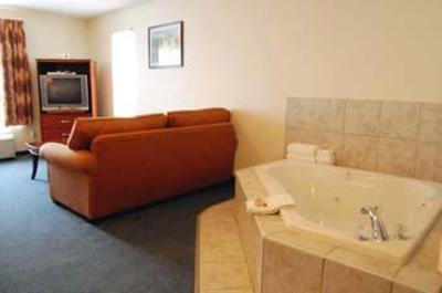 фото отеля Aurora Park Inn & Suites