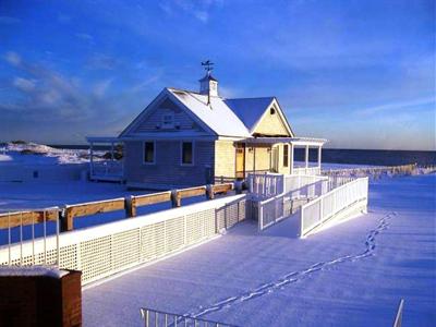 фото отеля Inn on the Beach