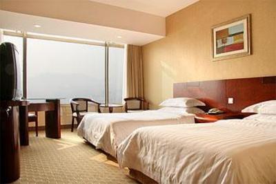 фото отеля Yantai Marina Hotel