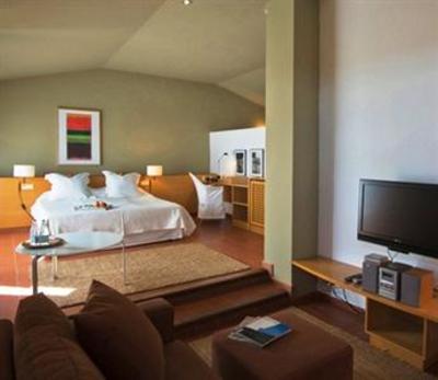 фото отеля Mas Falgarona Hotel Avinyonet de Puigventos