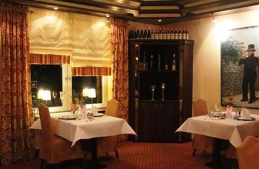 фото отеля Hotel Zur Post Garrel