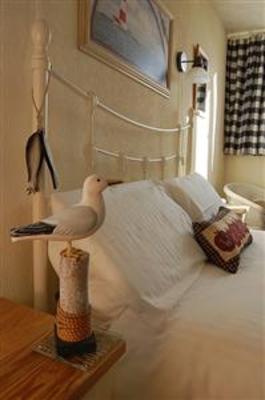 фото отеля Harbour Lights Guest House