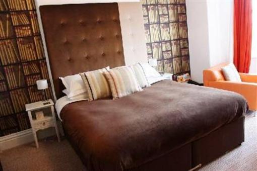 фото отеля Highcliffe Guest House Falmouth