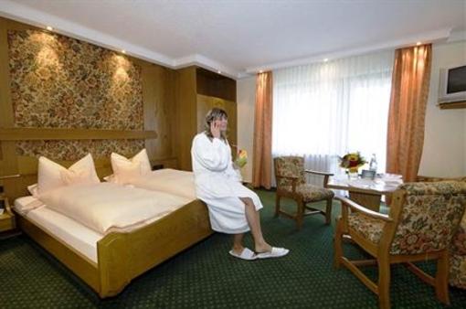 фото отеля Wellness Hotel Talblick Schomberg (Calw)