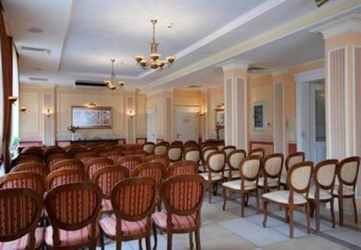 фото отеля Villa Royal Hotel Ostrow Wielkopolski