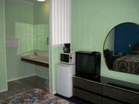 Admiral Paseo Motel