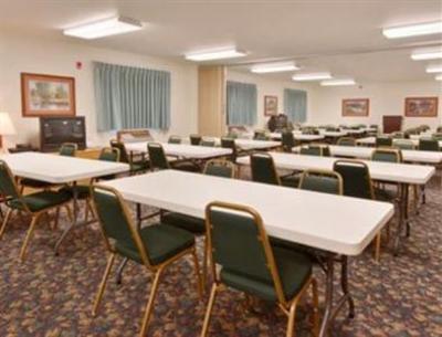 фото отеля Super 8 Motel Hill City