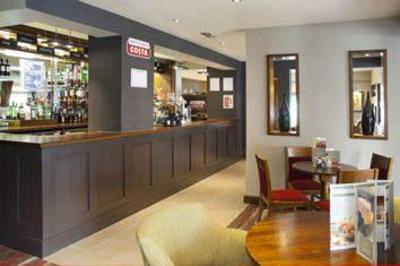 фото отеля Premier Inn Camberley