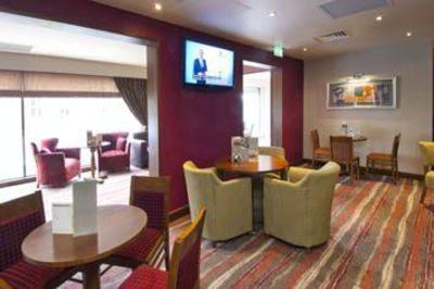 фото отеля Premier Inn Camberley