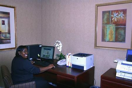 фото отеля Hampton Inn & Suites Norfolk-Airport