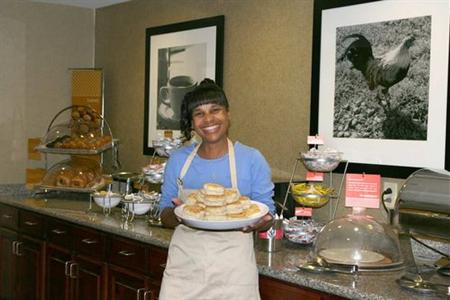 фото отеля Hampton Inn & Suites Norfolk-Airport