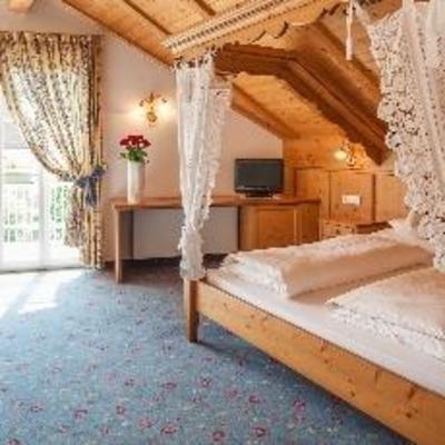 фото отеля Hotel Goldene Rose Brunico