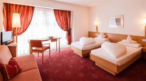 фото отеля Hotel Goldene Rose Brunico