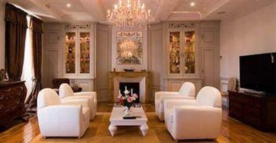фото отеля Chateau Les Charmettes