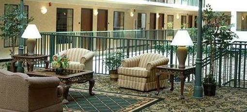 фото отеля WyteStone Suites of Potomac Mills