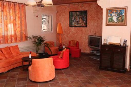 фото отеля Le Clos Des Escapades Guest House Puget-sur-Argens