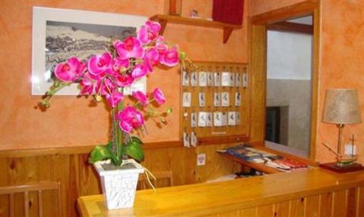 фото отеля Hostal Santa Clara