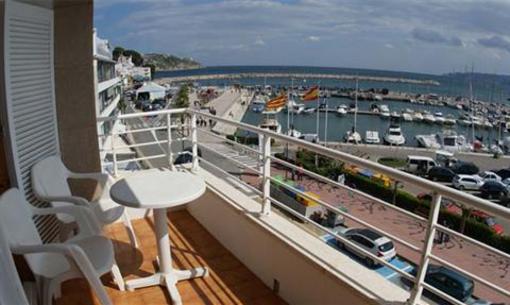 фото отеля Hostal Santa Clara