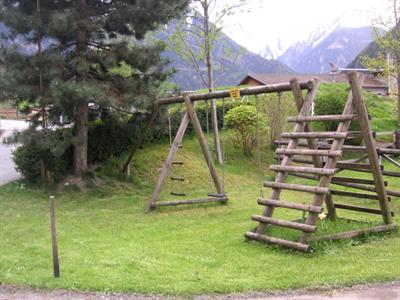 фото отеля Eberler Dani's Ziegenhof Apartments Mayrhofen