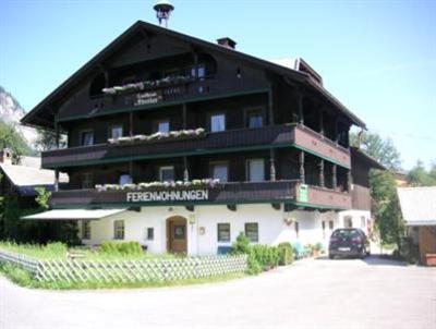 фото отеля Eberler Dani's Ziegenhof Apartments Mayrhofen