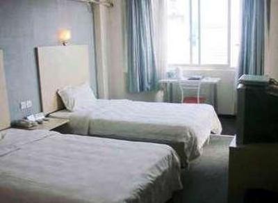 фото отеля Tonglu Renhe Hotel