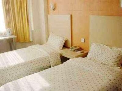 фото отеля Tonglu Renhe Hotel