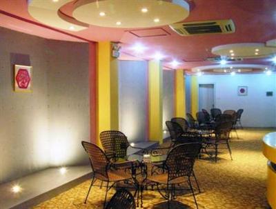 фото отеля Tonglu Renhe Hotel
