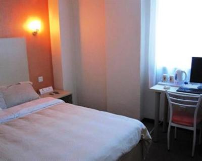 фото отеля Tonglu Renhe Hotel