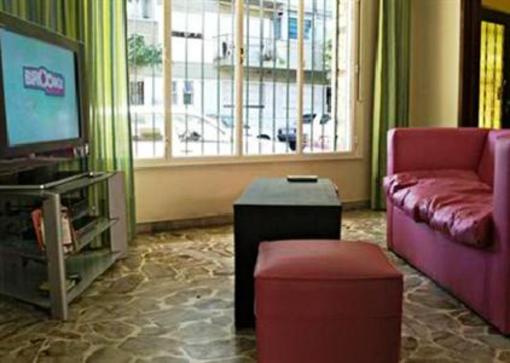 фото отеля Plus 1 Hostel Buenos Aires