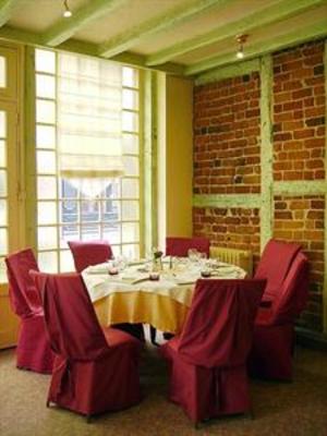 фото отеля Logis Auberge du Cheval Blanc