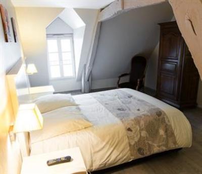 фото отеля Logis Auberge du Cheval Blanc