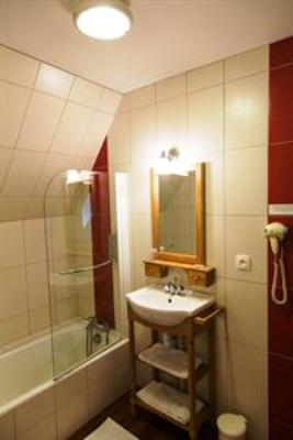 фото отеля Logis Auberge du Cheval Blanc