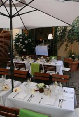 фото отеля Hotel Zur Brucke Senheim