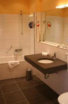 фото отеля Hotel Zur Brucke Senheim