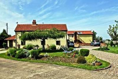 фото отеля Box Bush Cottage Bury St. Edmunds