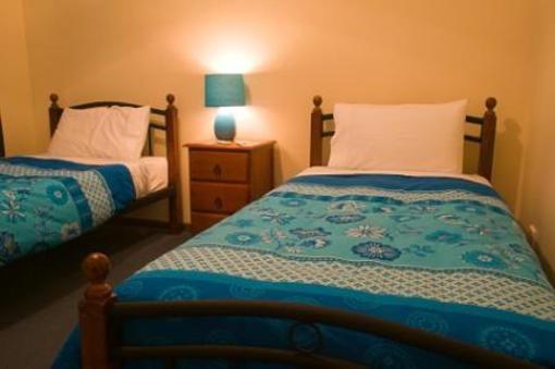 фото отеля All Inn Strahan Holiday Units