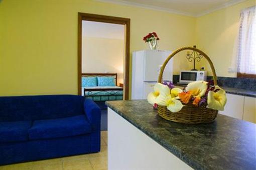 фото отеля All Inn Strahan Holiday Units