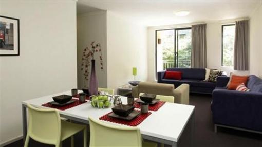 фото отеля Sydney University Village