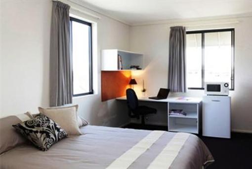 фото отеля Sydney University Village