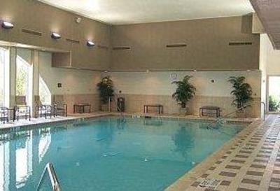 фото отеля Basic Overnight Quarters Concord Crystal City Apartment