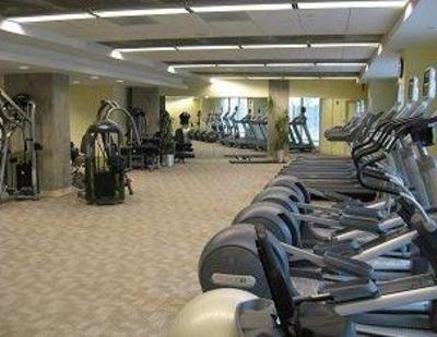 фото отеля Basic Overnight Quarters Concord Crystal City Apartment