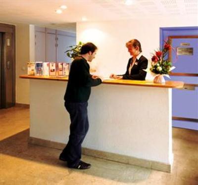 фото отеля Sejours & Affaires Annecy Le Pont Neuf Hotel Cran-Gevrier