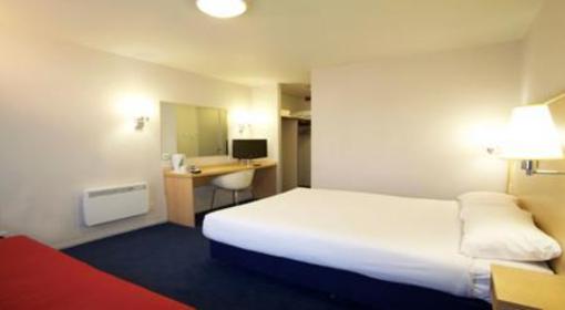 фото отеля Travelodge Hotel Birmingham Hilton Park Wolverhampton
