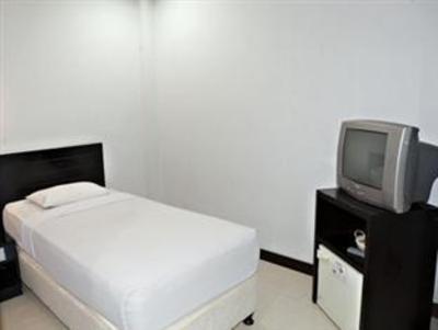 фото отеля Hotel Celebes Makassar
