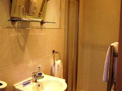 фото отеля Pinetrees Bed & Breakfast Ballymoney