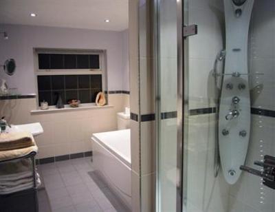 фото отеля Pinetrees Bed & Breakfast Ballymoney
